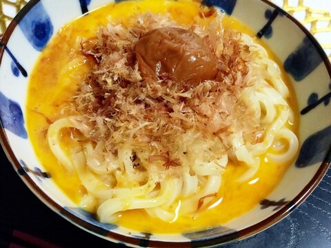 冷凍讃岐うどんでトロッと梅かま玉うどん